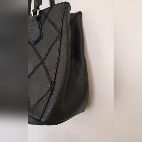 GUESS Black Women's Bag - Picture 2 of 6